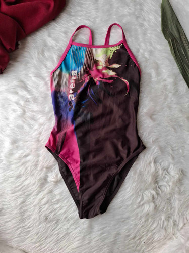 مایوشنا وارداتی مدل قهرمانی برند arena اصل